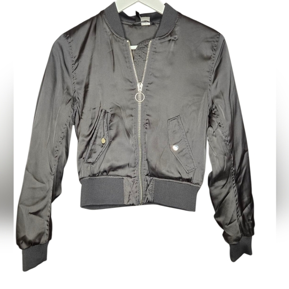H&M Black Bomber Jacket – Size 6 | Street Style Staple - Picture 1 of 6